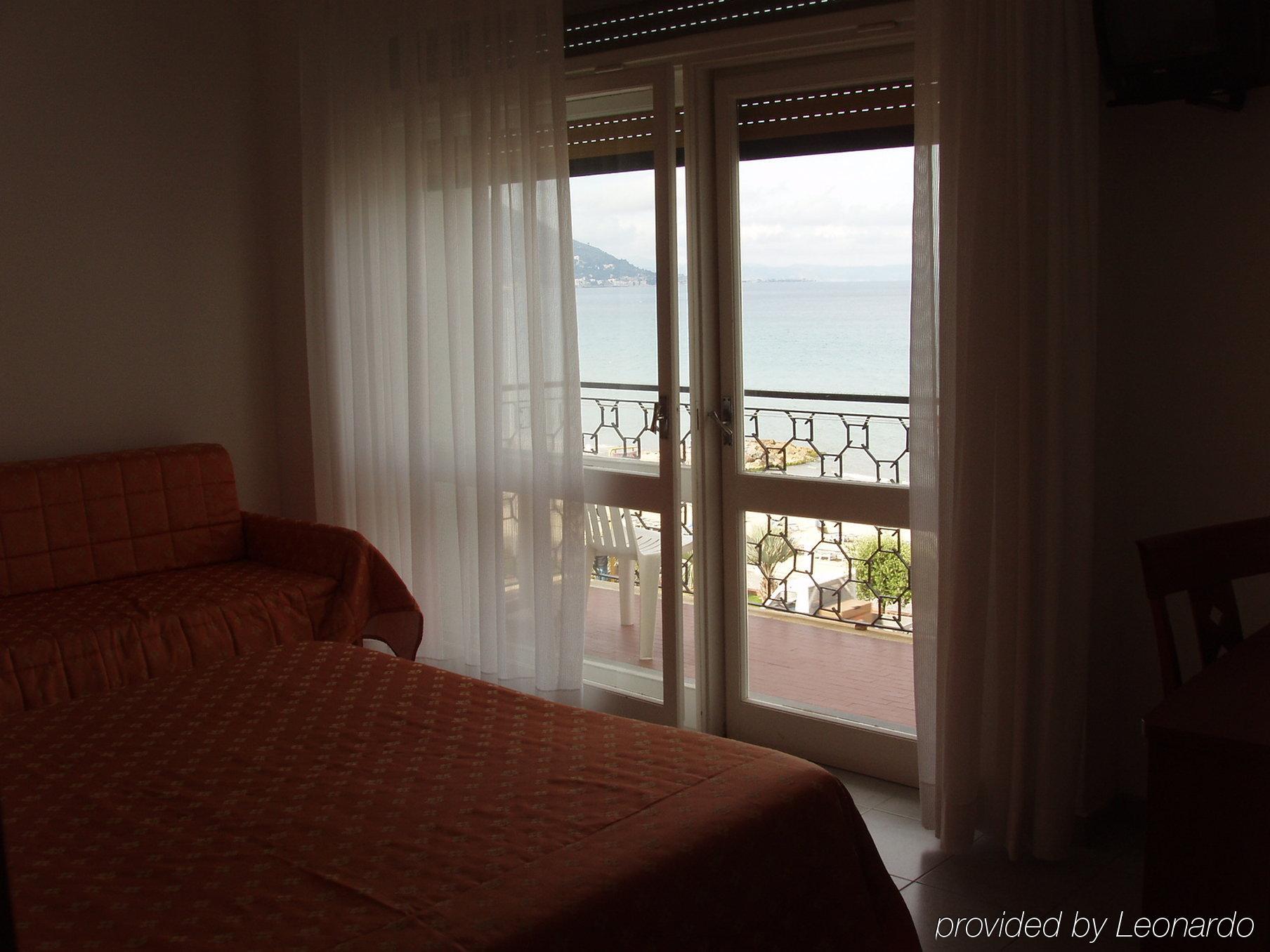 Hotel Aquilia Лаїгуелья Номер фото