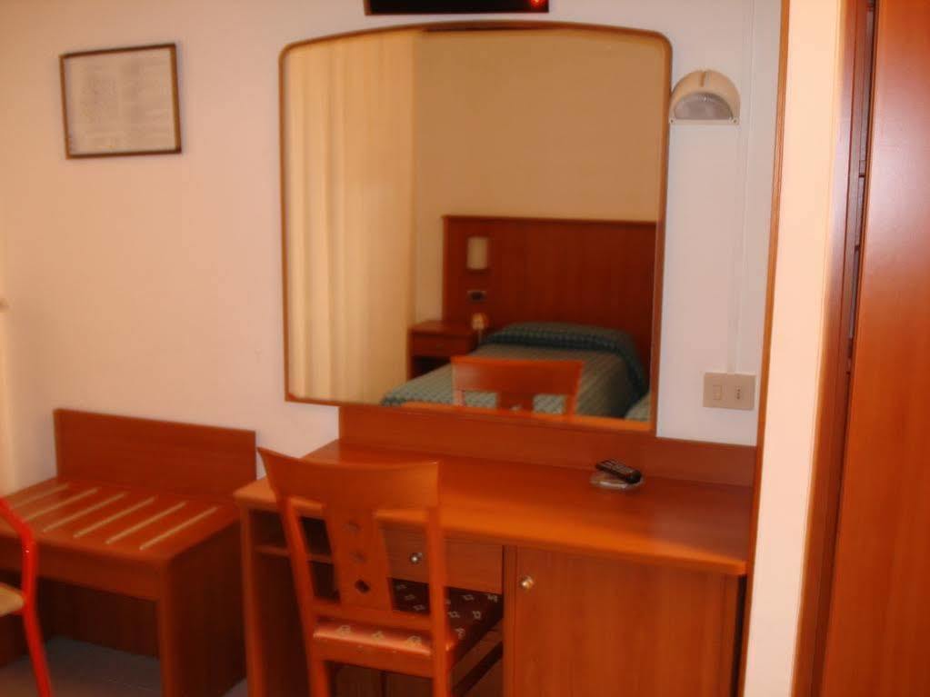 Hotel Aquilia Лаїгуелья Екстер'єр фото