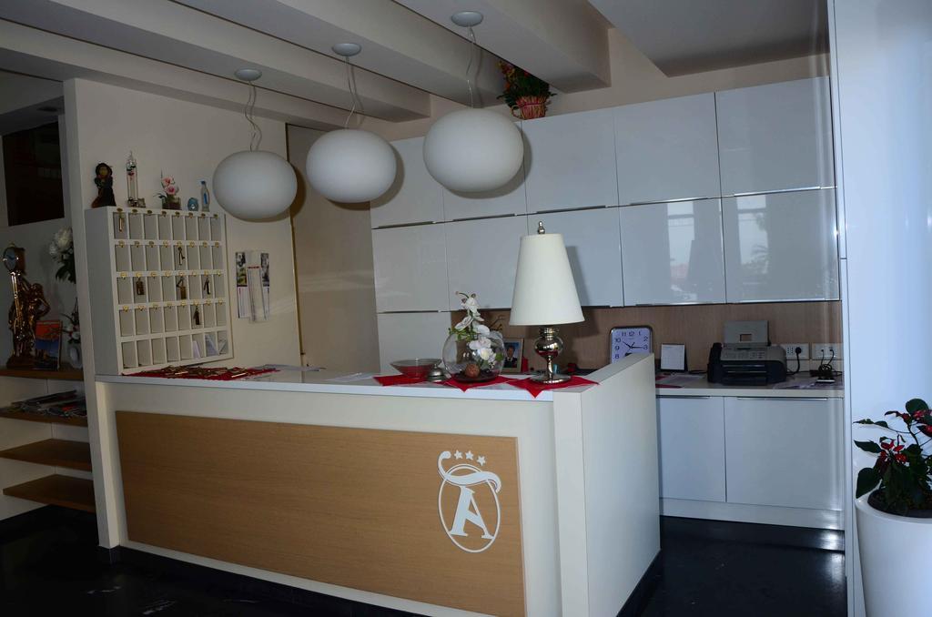 Hotel Aquilia Лаїгуелья Екстер'єр фото